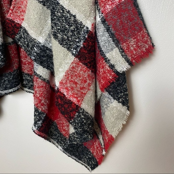 Rampage Poncho Design Red/Gray/Black. One Size. - Picture 4 of 9